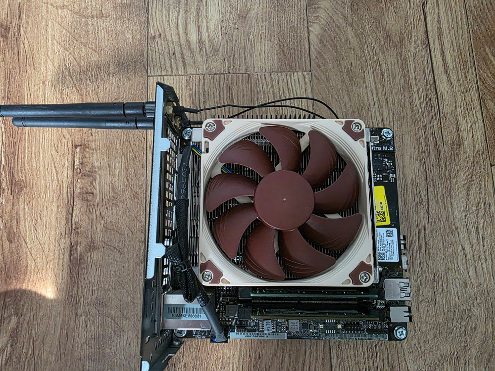 ASRock DeskMini X300 미니 조립 PC 판매합니다. 이미지