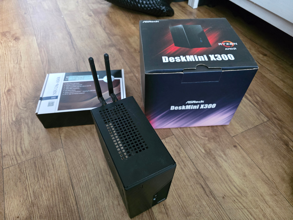 ASRock DeskMini X300 미니 조립 PC 판매합니다. 이미지