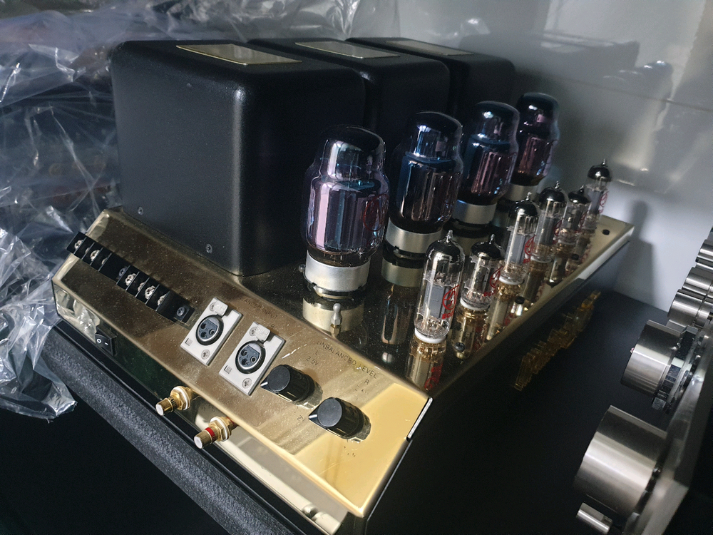 매킨토시 275 진공관앰프 이미지