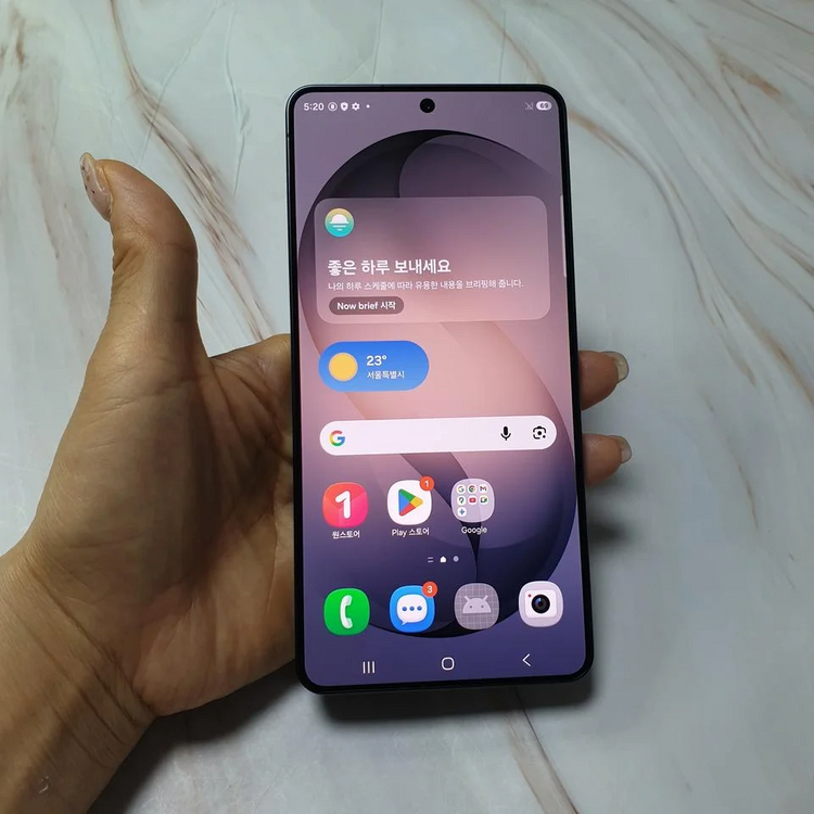 갤럭시 S26울트라 블랙 256G 거의 미사용된 S급 판매합니다 이미지