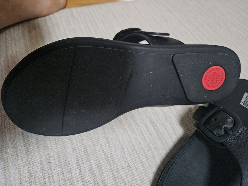 핏플랍 쪼리 이미지