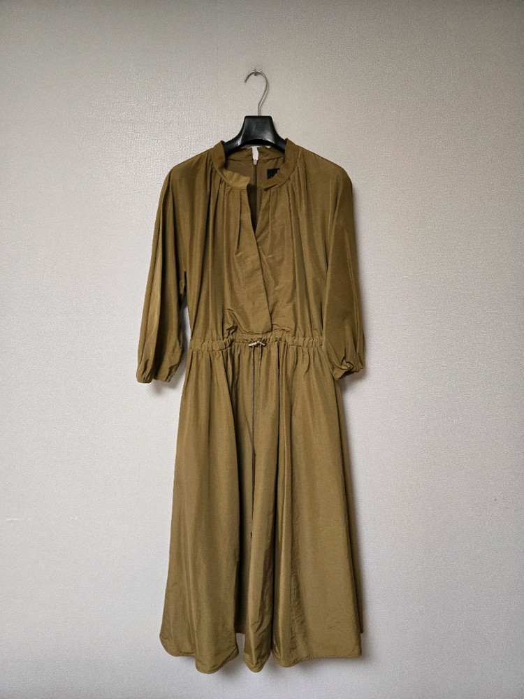 랑방노치넥 개더링 드로우스트링 드레스66 이미지