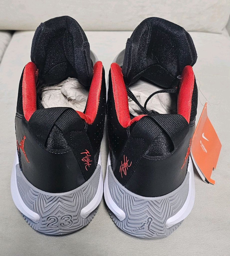 나이키 조던 스테이 로얄 / 275사이즈 - 농구화텍달린 새상품 이미지