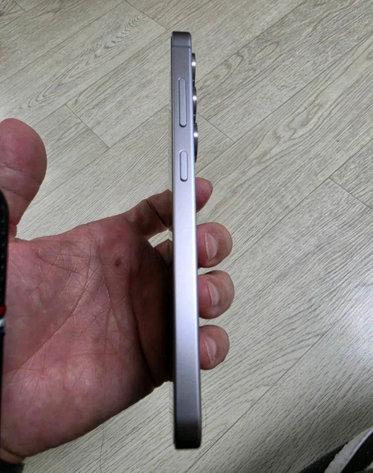 갤럭시 S25 256GB S급 케이스포함 판매합니다 이미지