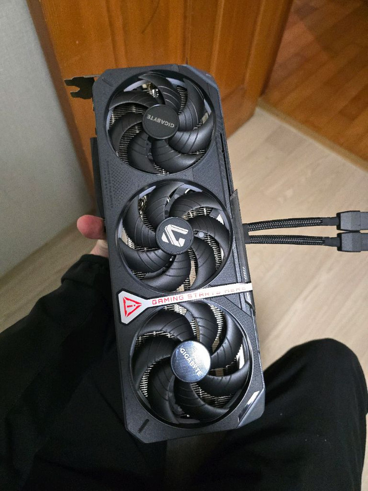 RTX 5070 그래픽카드 이미지