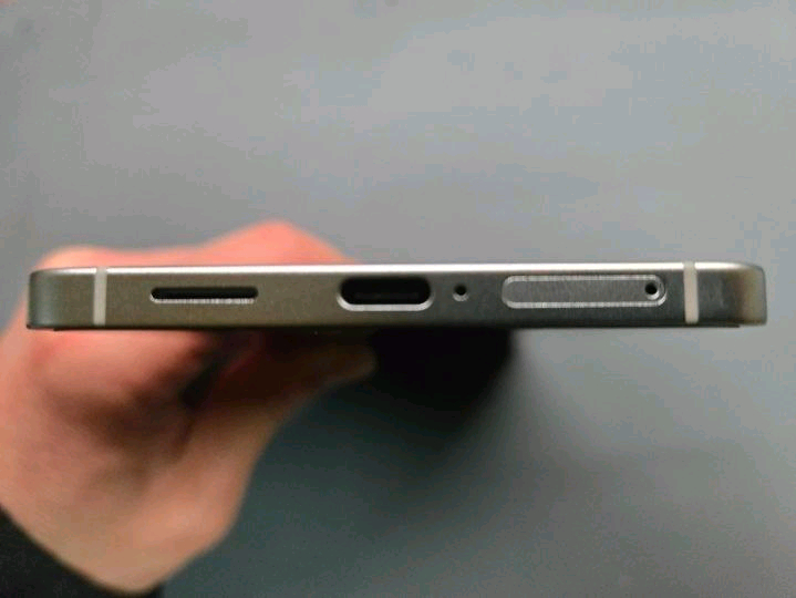 갤럭시 S25 엣지 티타늄 실버 256GB 자급제 A급 이미지