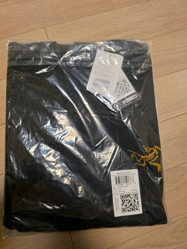 아크테릭스 반팔티L 화이트 블랙 이미지