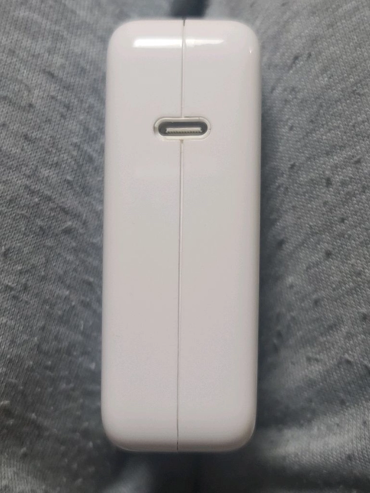 애플 충전기 96w 고장 이미지