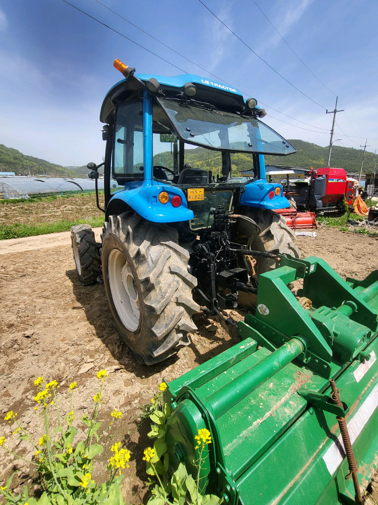 LS트랙터 P7180 캐빈 4WD 이미지