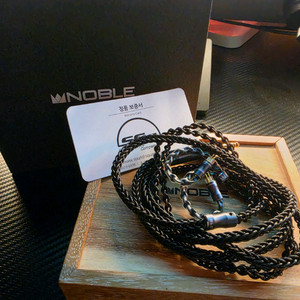 노블오디오 XLR8 이어폰 케이블 이미지