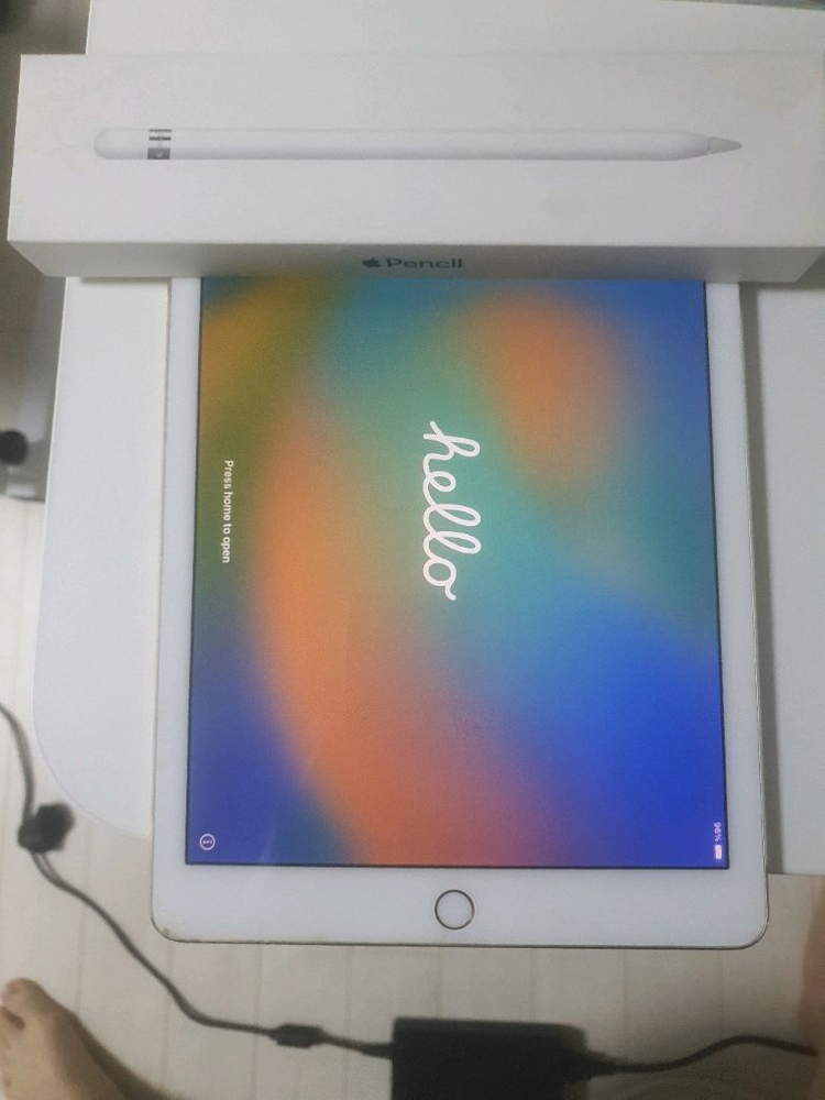 아이패드 프로 9.7 256G WIFI 1세대 풀세트 팔아요(휴대성최강,노트북 대용O) 이미지
