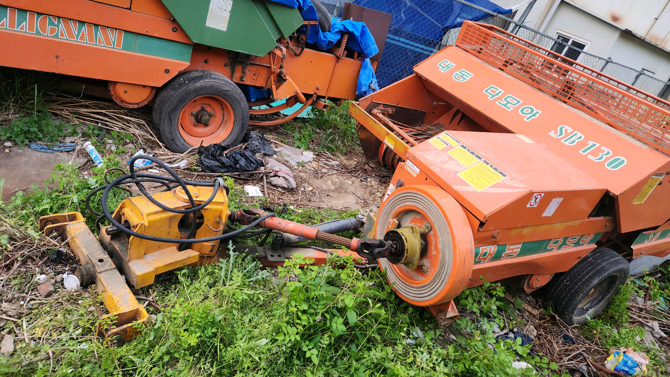 상태아주좋은 트랙터 트랙트 트렉터 트렉트 사각 베일러 베일르 배일러 배일르 이미지