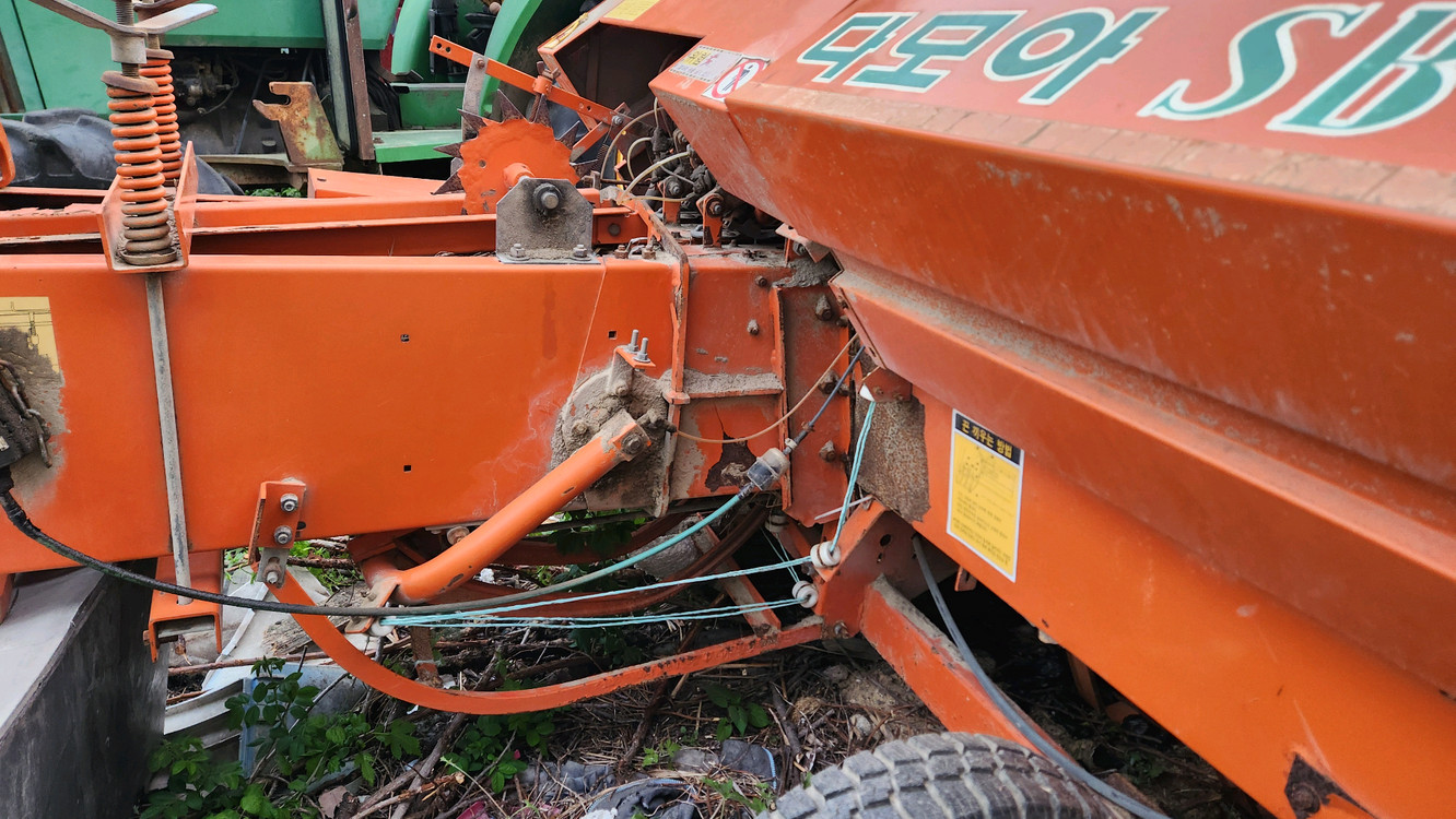 상태아주좋은 트랙터 트랙트 트렉터 트렉트 사각 베일러 베일르 배일러 배일르 이미지