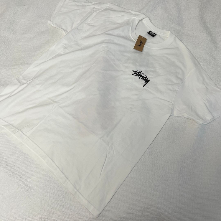 스투시 스트로베리 딸기티 반팔 티셔츠 화이트 XL 사이즈 새제품 팝니다. Stussy 이미지
