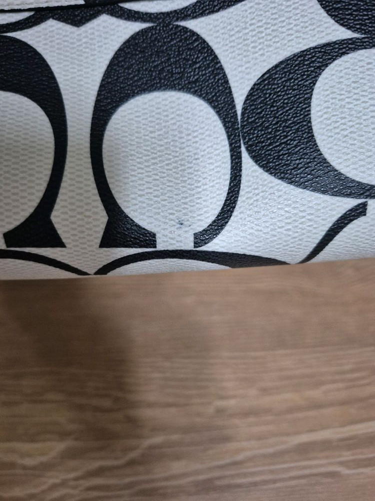 코치 가방 쇼퍼백 이미지