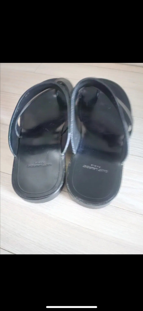 입생로랑 saintlaurent ysl 생로랑 정품 블랙 가죽 쪼리 샌들 42사이즈 270 이미지