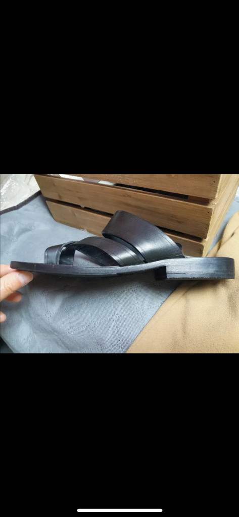 입생로랑 saintlaurent ysl 생로랑 정품 블랙 가죽 쪼리 샌들 42사이즈 270 이미지