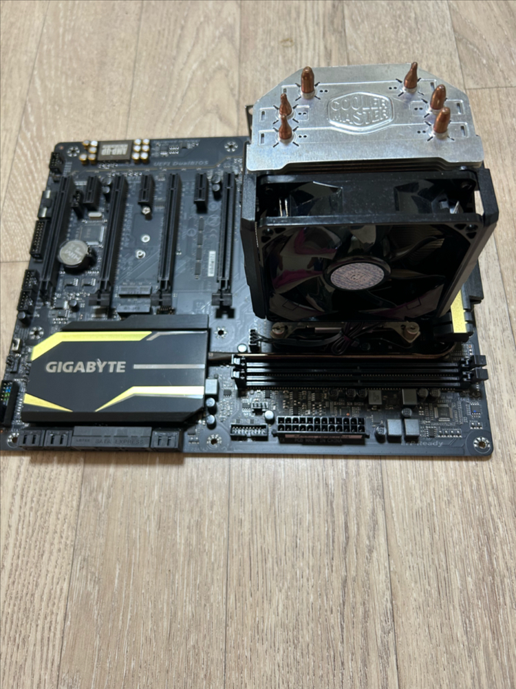 인텔 I7-6800K+기가바이트 X99 메인보드 세트 팝니다 이미지