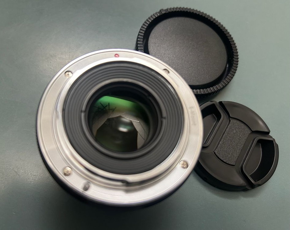 소니 E마운트용 7아티산 35mm APS-C F1.2 II 수동단렌즈 이미지