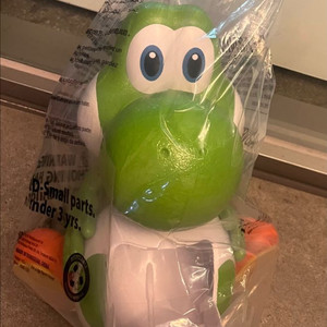 CGV 슈퍼마리오 요시 팝콘통 판매합니다 이미지