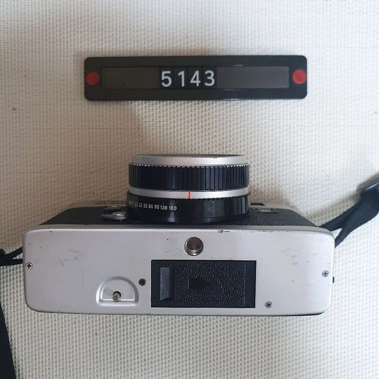 리코 엘리카 F 필름카메라 실버바디 이미지