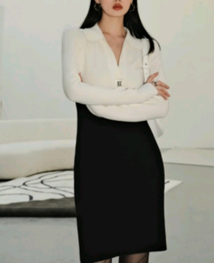 메리모드 레터링 팬던트 니트 배색 원피스 이미지