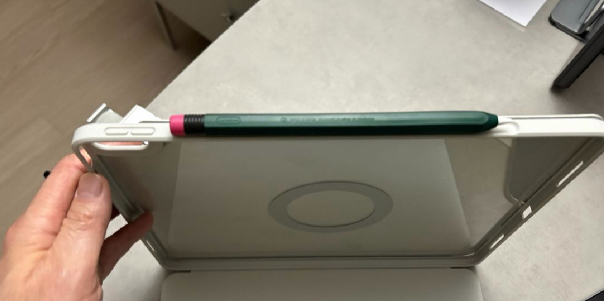 아이패드에어 13 M4 M3 M2 커버 분리 세로 거치 케이스 에어스킨 프로 원탭 이미지