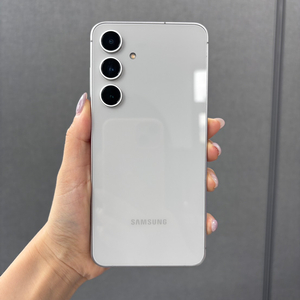 삼성 갤럭시 S24FE 256gb 실버／ 중고폰업무폰저가폰세컨폰공기계게임폰효도폰게임폰알뜰폰 이미지