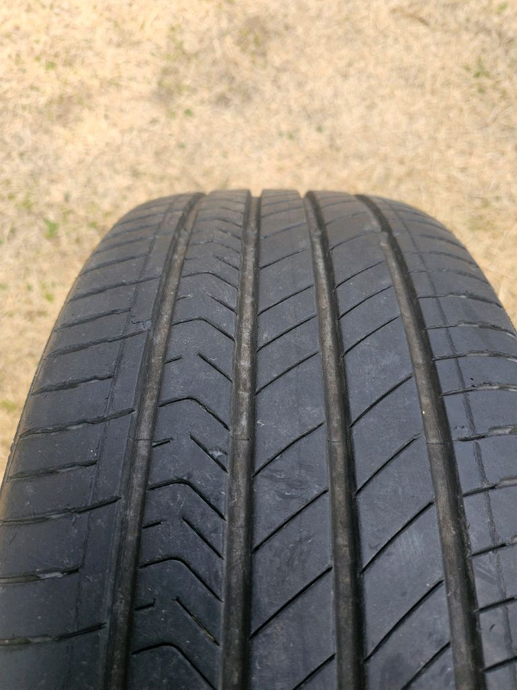 2018년식 더뉴K9 앞 휠타이어 1개 이미지