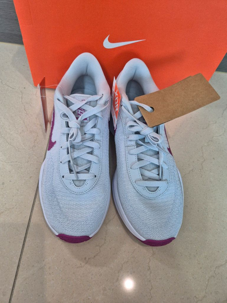 새상품(270) 나이키 G.T 허슬 아카데미 EP 이미지