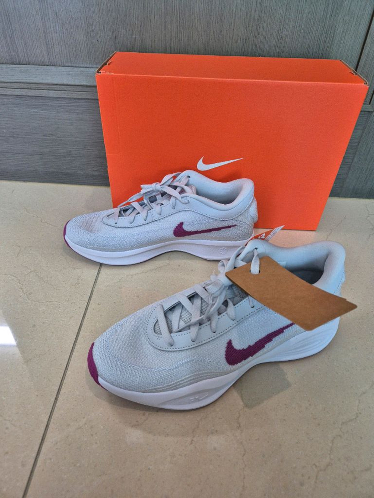 새상품(270) 나이키 G.T 허슬 아카데미 EP 이미지