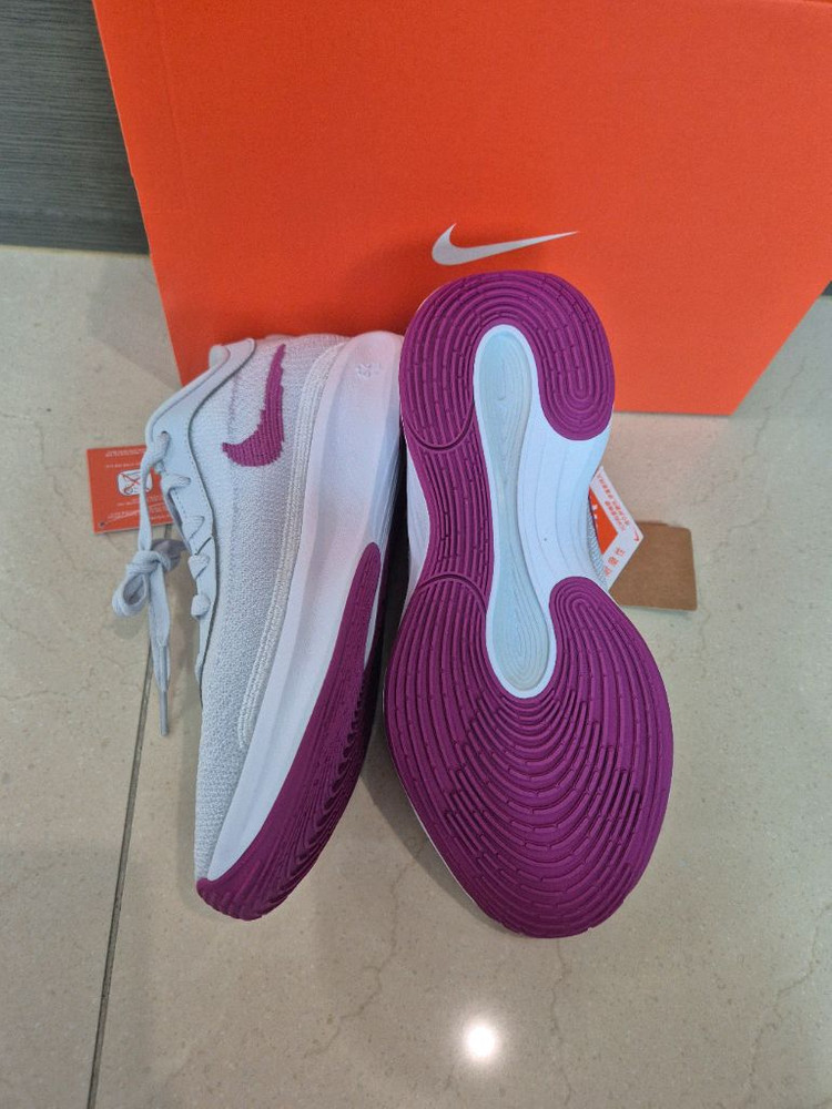 새상품(270) 나이키 G.T 허슬 아카데미 EP 이미지