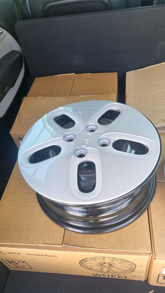 레이 14인치 스틸휠,타이어,휠커버 일체 이미지