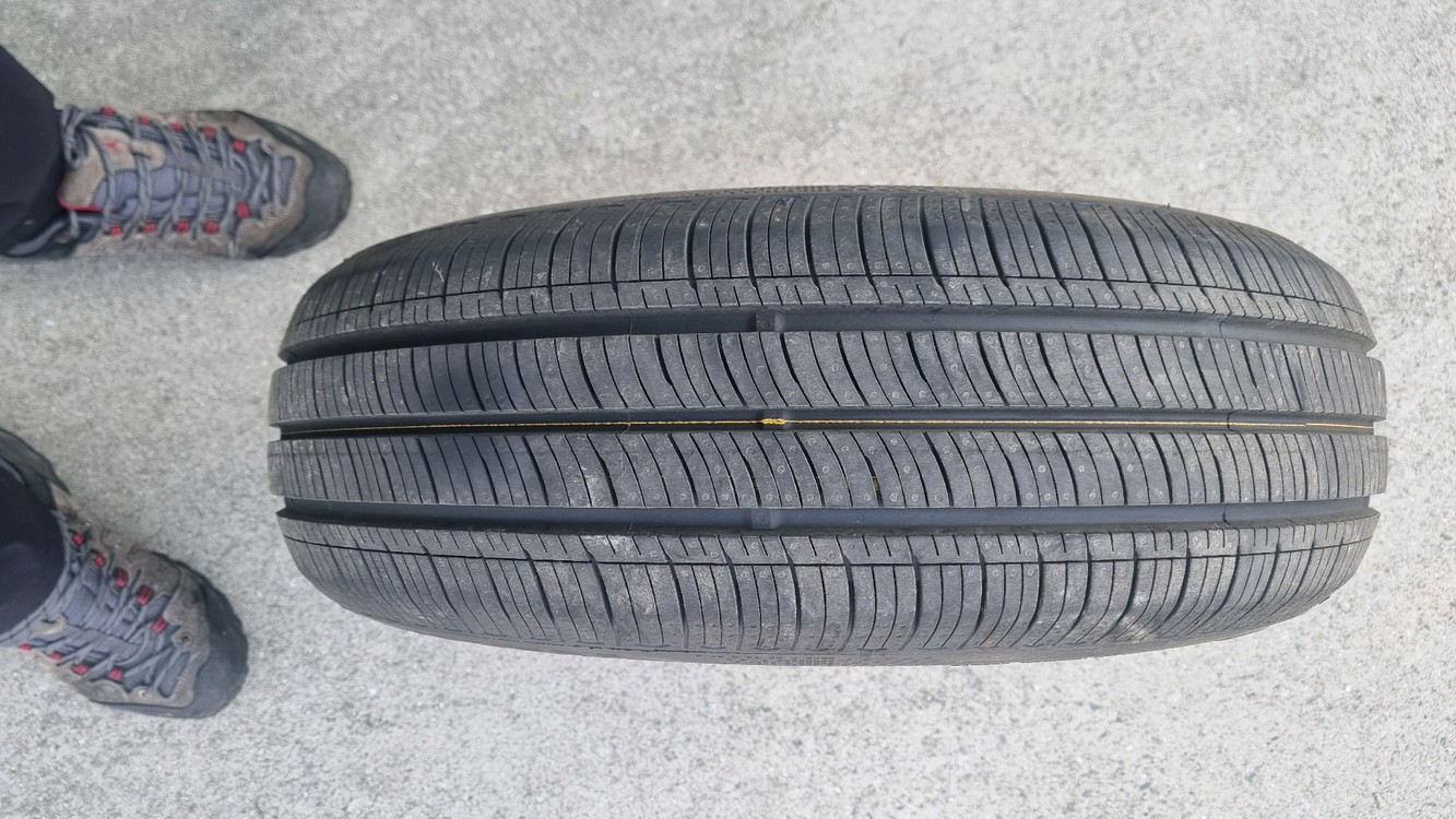 레이 14인치 스틸휠,타이어,휠커버 일체 이미지