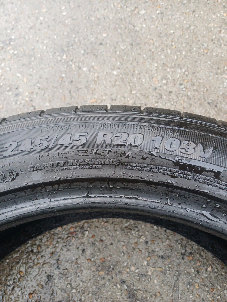 245 45 20 금호 크루젠 HP71 4본 판매합니다. 이미지