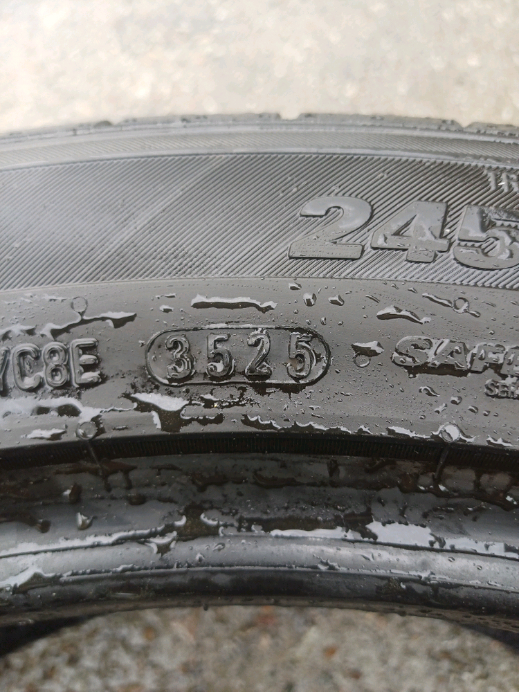 245 45 20 금호 크루젠 HP71 4본 판매합니다. 이미지