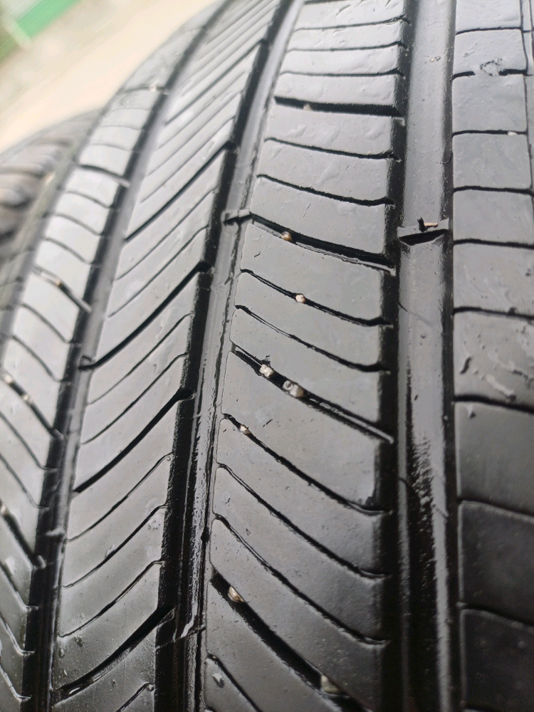 235 55 19 미쉐린 프라이머시 AS 4본 판매합니다. 이미지