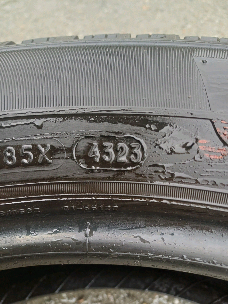 235 55 19 미쉐린 프라이머시 AS 4본 판매합니다. 이미지