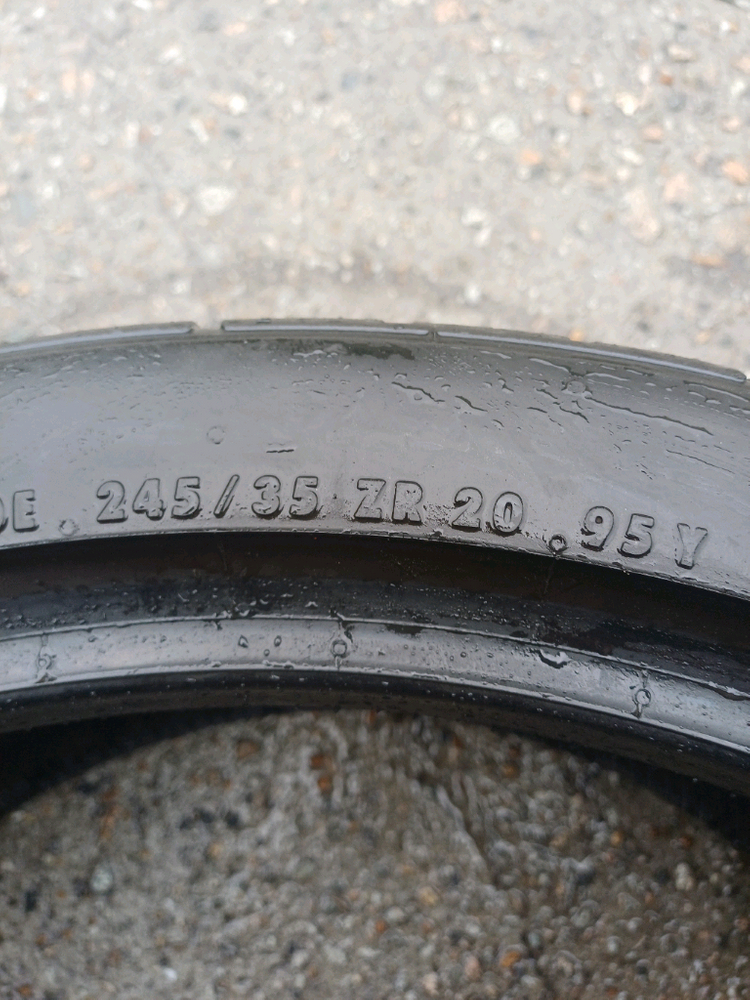 245 35 20 콘티넨탈 익스트림 콘택트 2본 판매합니다. 이미지