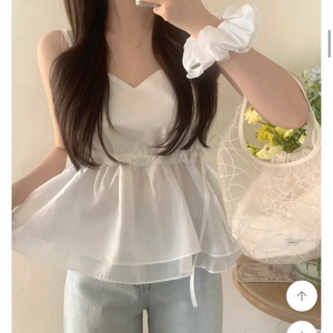 새상품 소녀레시피 나시블라우스 프릴블라우스 에이블리아뜨랑스베니토온앤온미쏘쥬시쥬디 이미지