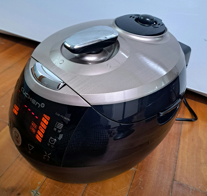 쿠첸6인용 압력밥솥 (무쇠 가마솥 덤) 이미지