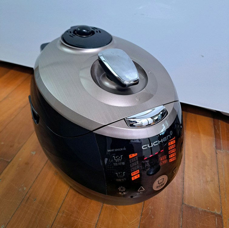 쿠첸6인용 압력밥솥 (무쇠 가마솥 덤) 이미지