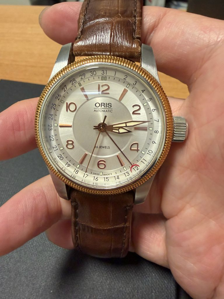 오리스 Oris 빅크라운 포인터데이트 이미지