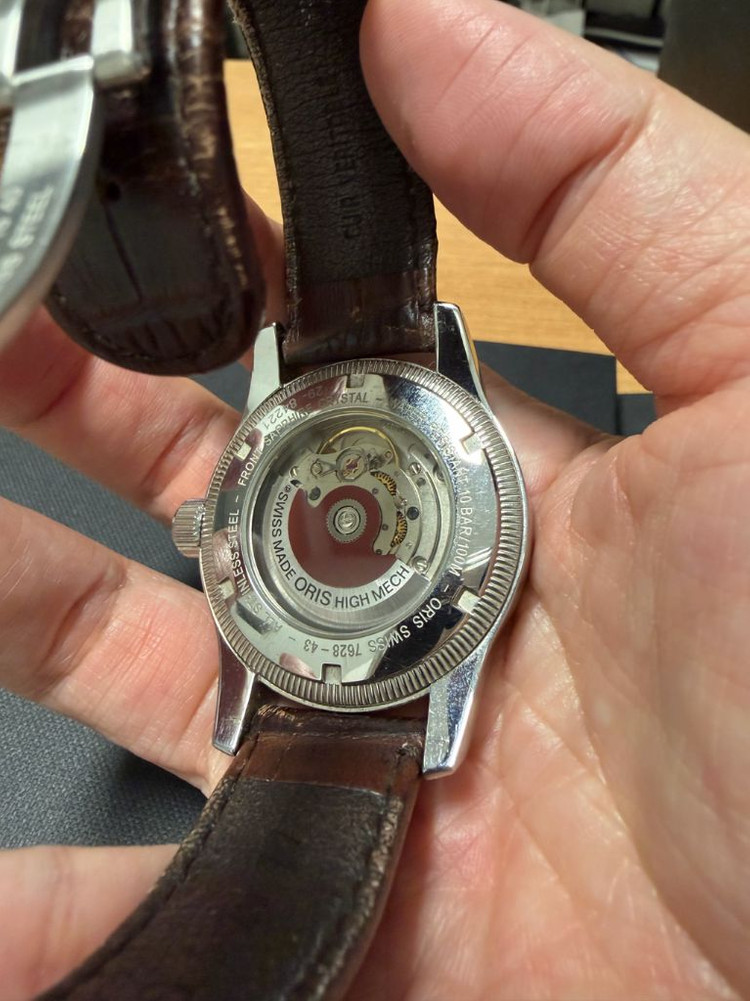오리스 Oris 빅크라운 포인터데이트 이미지