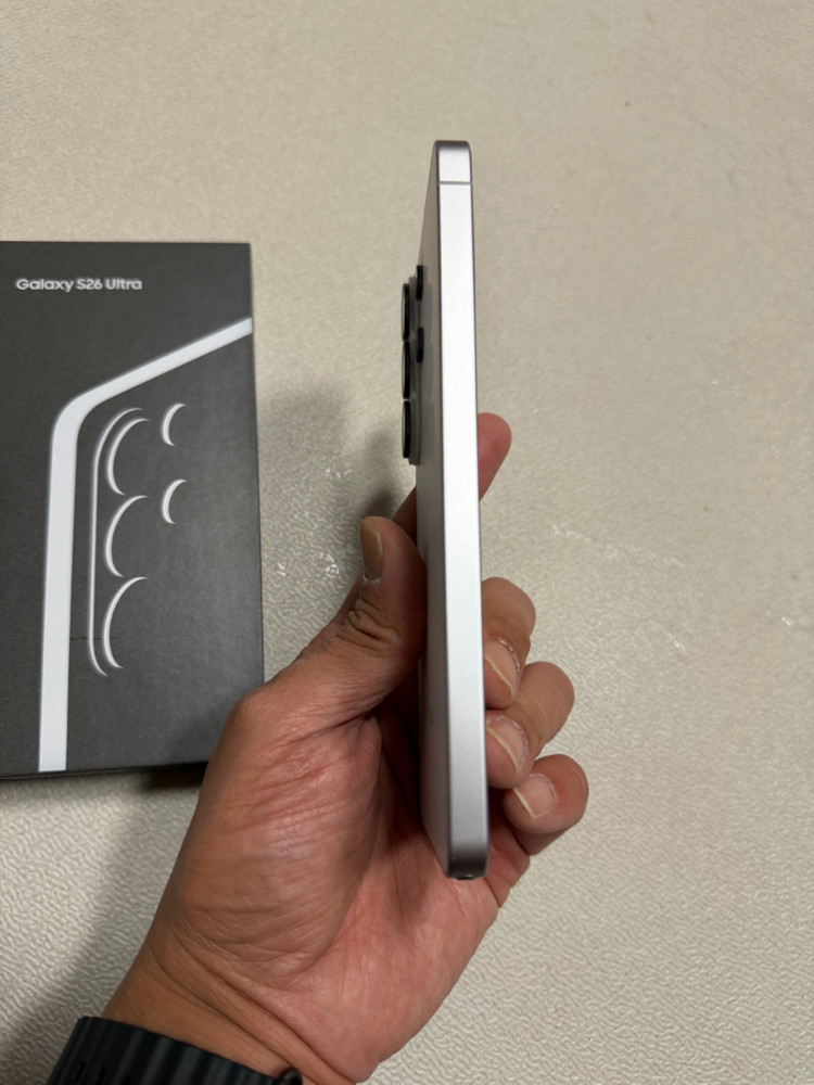 갤럭시s26울트라 1테라 화이트 팔아요 이미지