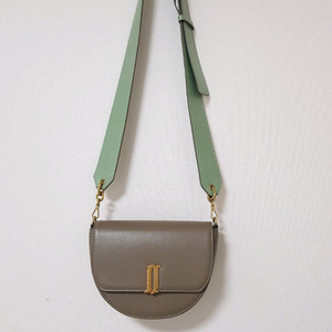 제이에스티나 미니 크로스백 ㅡ 정품 이미지