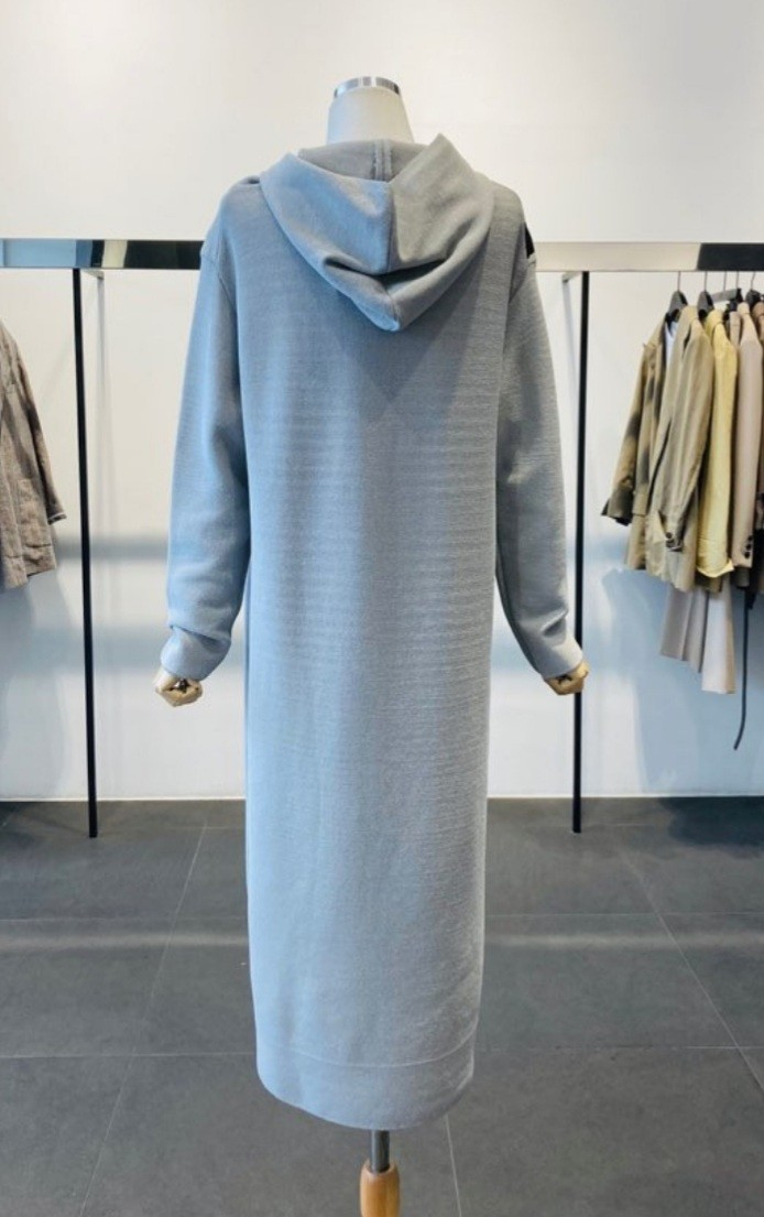 [새상품]보브(VOV) 레터링 후드 니트 롱원피스 새상품이에요~~ 이미지