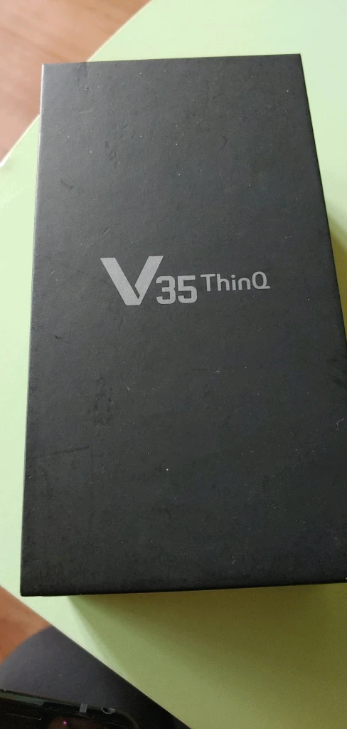 LG V35 단순개봉 신품 택포 이미지