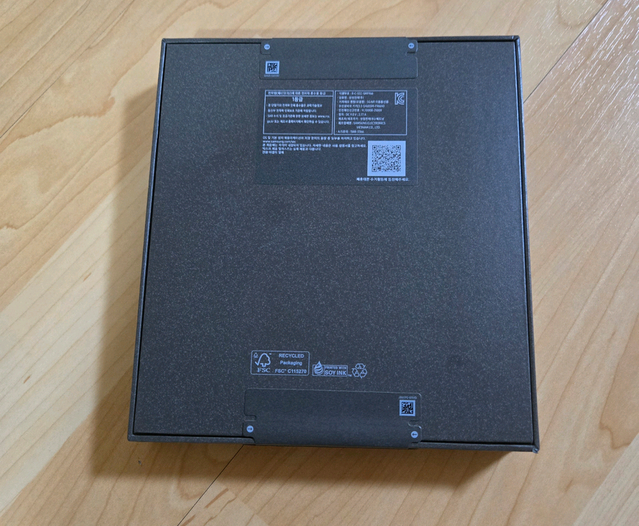 갤럭시 폴드7 자급제 1테라 블랙 미개봉 팔아요 이미지