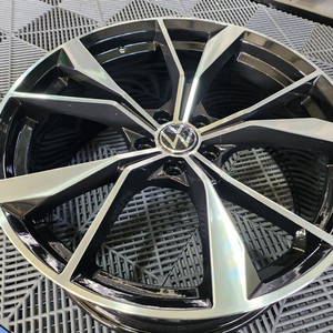 폭스바겐 티구안 아테온 스타일 20인치 신품휠 이미지